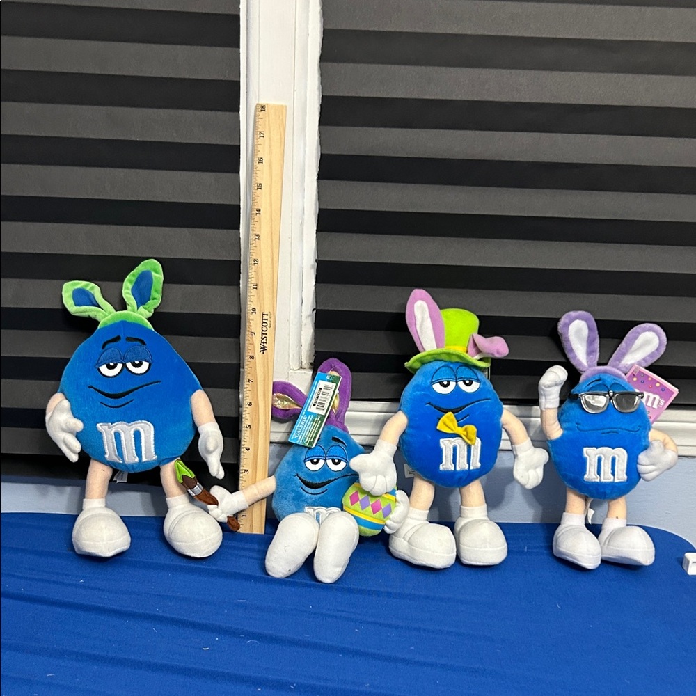 M&M's Blue Character Plush Set - Kids Accessories